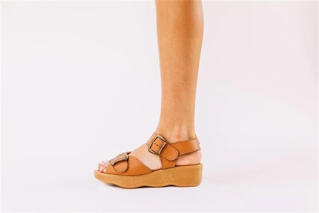 Famolare - Double Play Sandals in Cognac